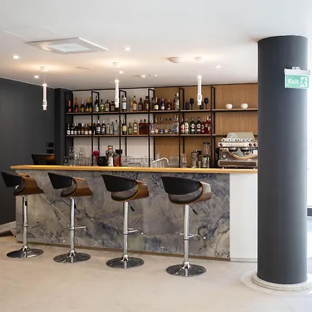 Blue Star Luxury Hotell 4*