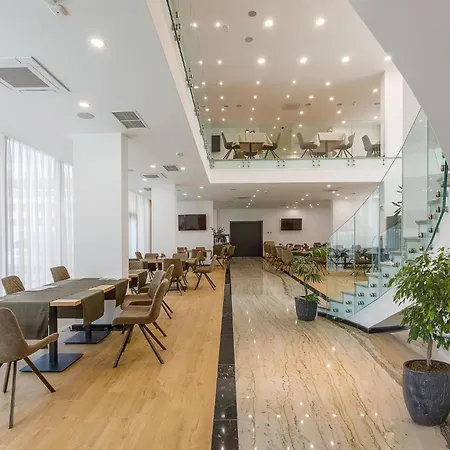 Blue Star Luxury מלון סופיה