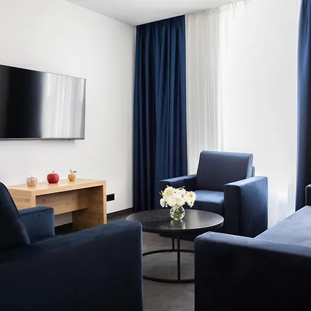 Blue Star Luxury מלון