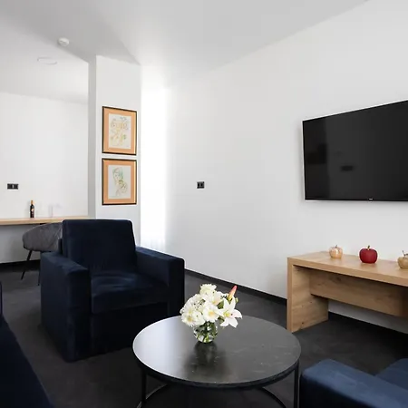 Blue Star Luxury