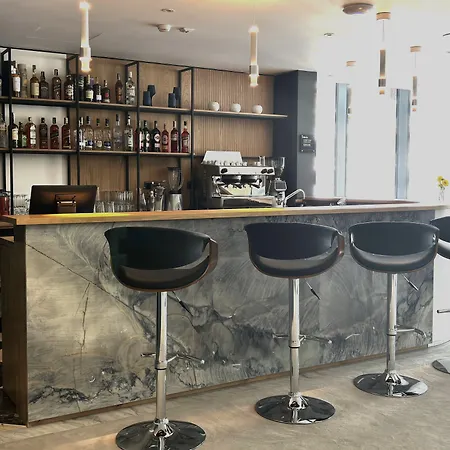 Hotell Blue Star Luxury 4*