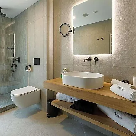 Blue Star Luxury סופיה