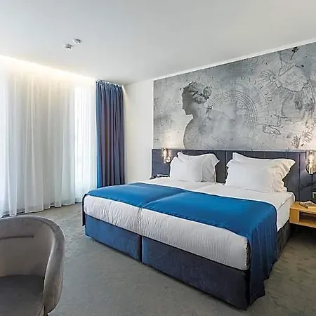 Blue Star Luxury Hotel 4*