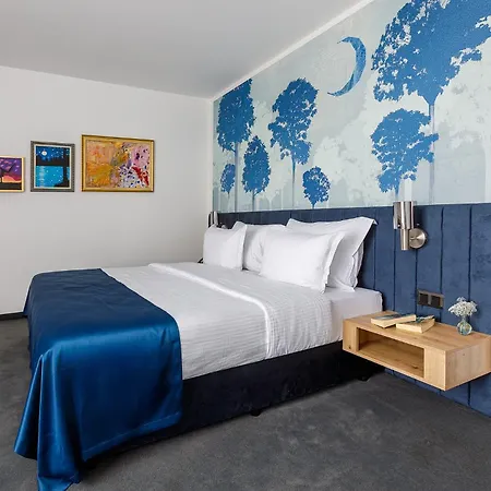 Blue Star Luxury